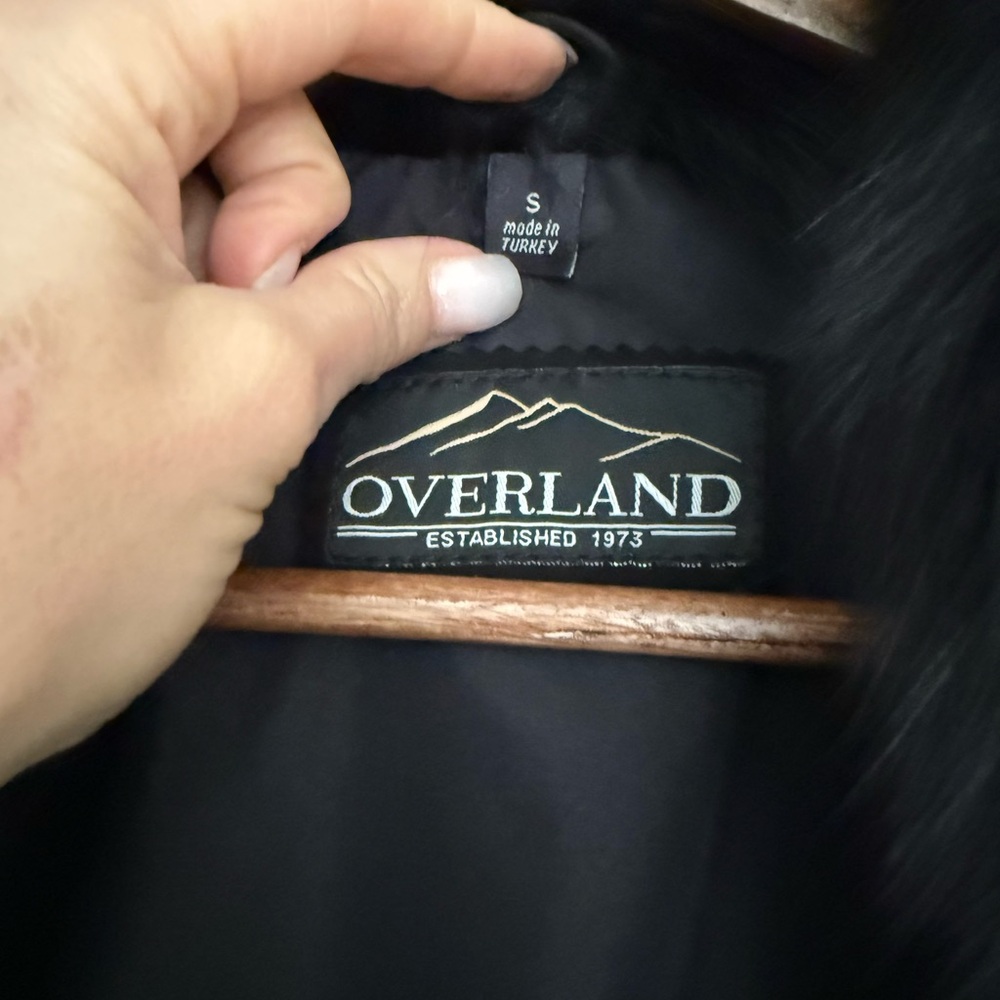Overland coat: Elegant Black Fur Trim Coat - Picture 4 of 6